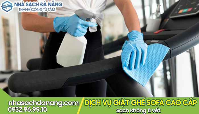 Vệ sinh trang thiết bị phòng tập GYM, thể dục dụng cụ, trung tâm huấn luyện thể thao