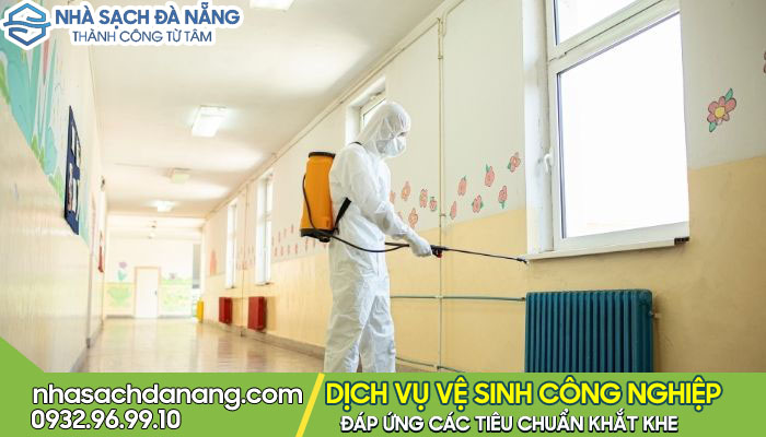 Dịch vụ vệ sinh trường học theo tiêu chuẩn